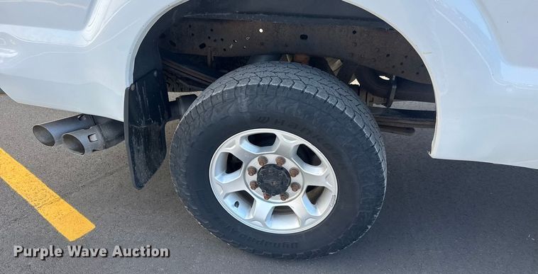 image for item ET1567 2016 Ford F250 Ext. Cab pickup truck