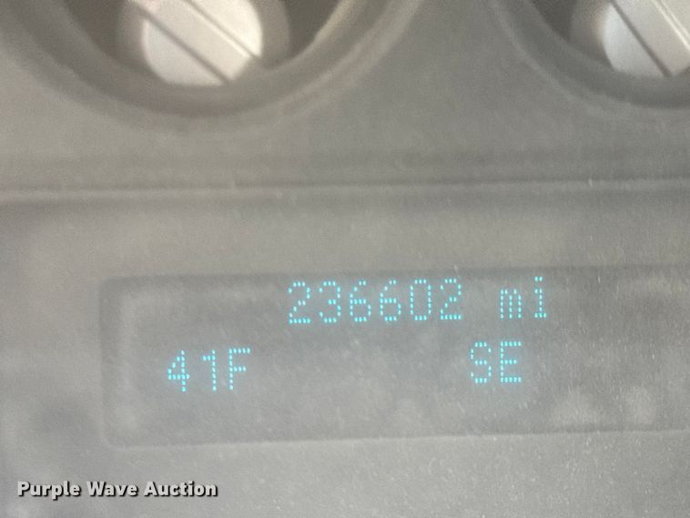 image for item ET1567 2016 Ford F250 Ext. Cab pickup truck