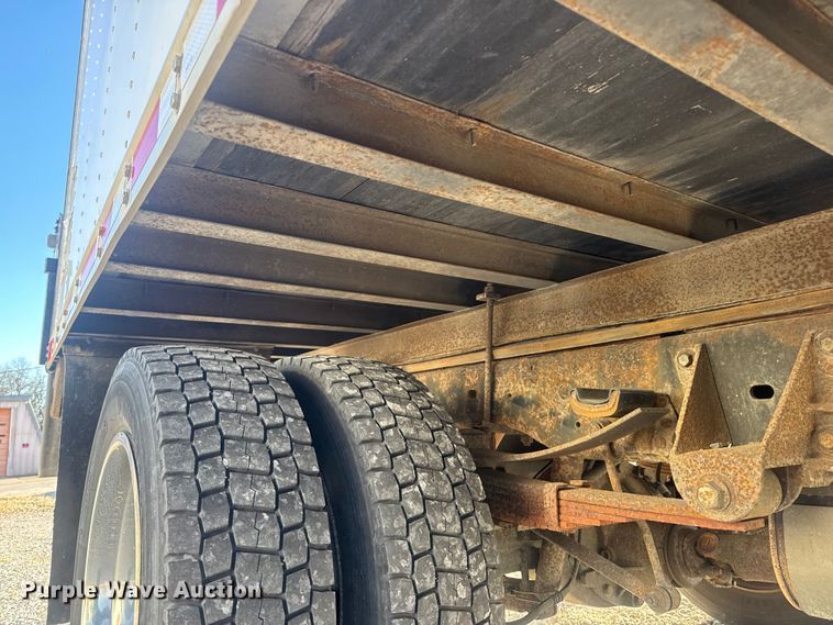 image for item ET1573 2009 Ford F550 box truck