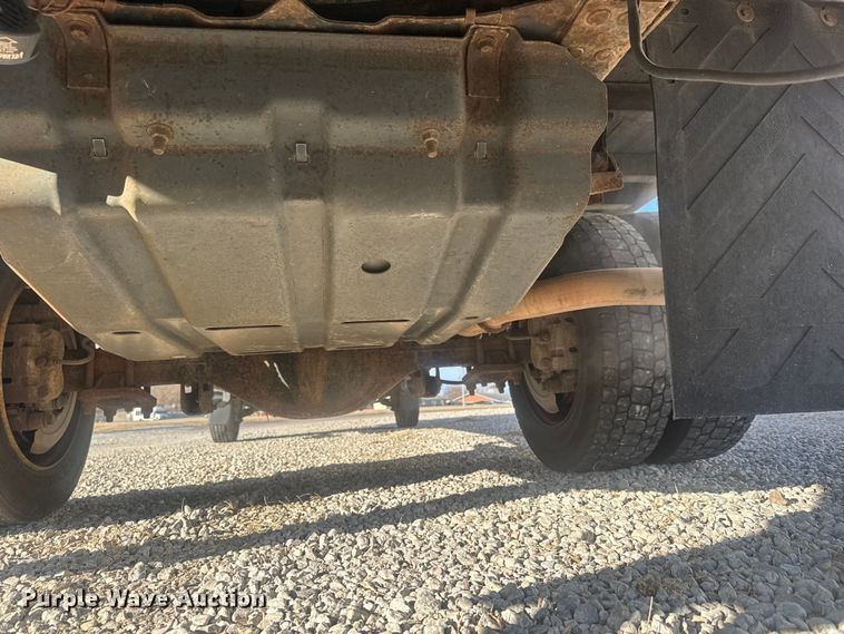 image for item ET1573 2009 Ford F550 box truck