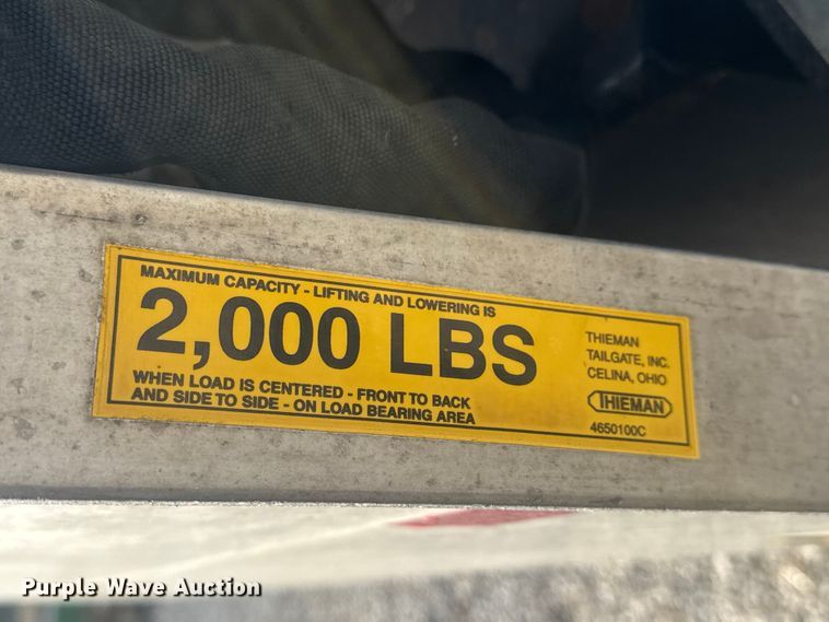 image for item ET1573 2009 Ford F550 box truck