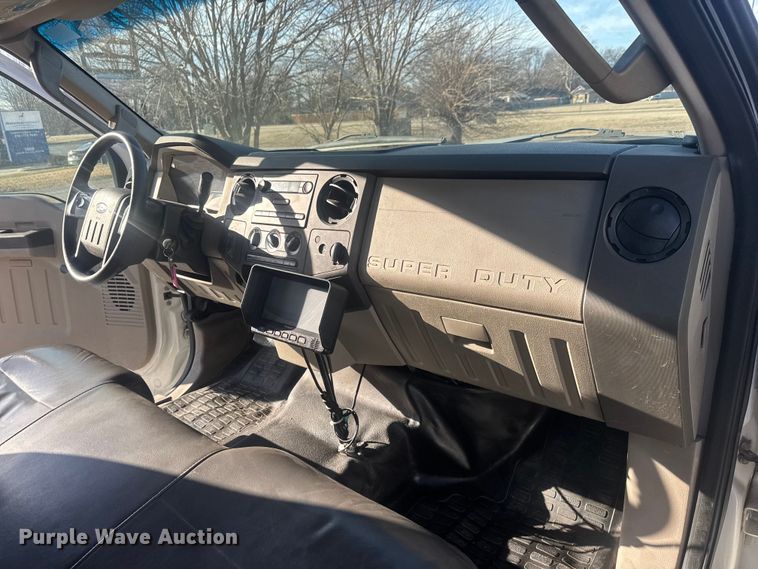 image for item ET1573 2009 Ford F550 box truck