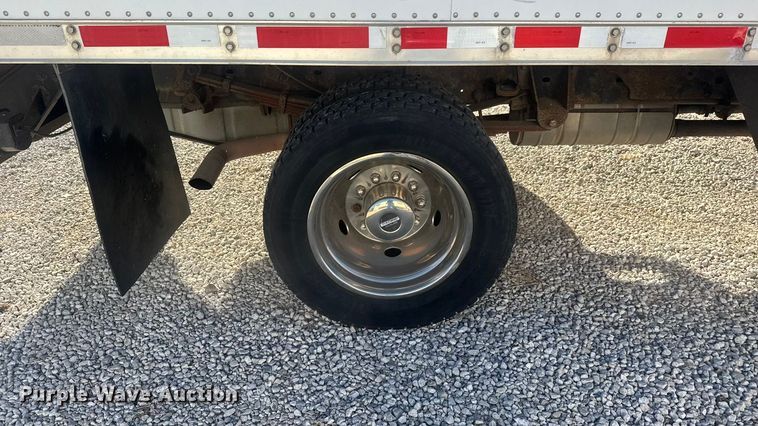 image for item ET1573 2009 Ford F550 box truck