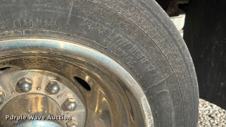 image for item ET1573 2009 Ford F550 box truck