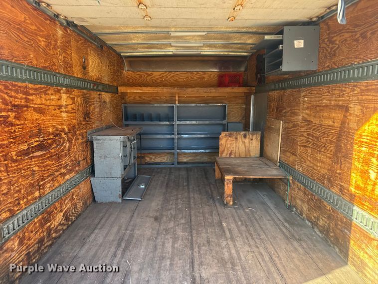 image for item ET1573 2009 Ford F550 box truck