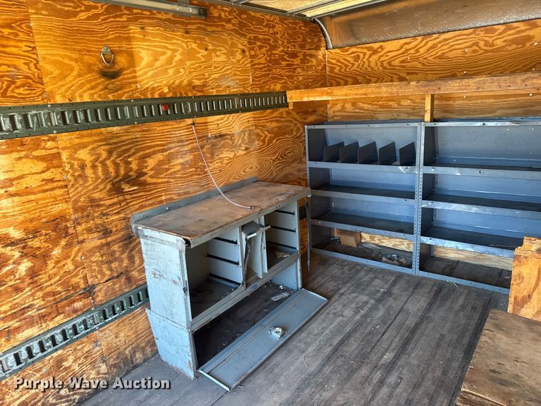 image for item ET1573 2009 Ford F550 box truck