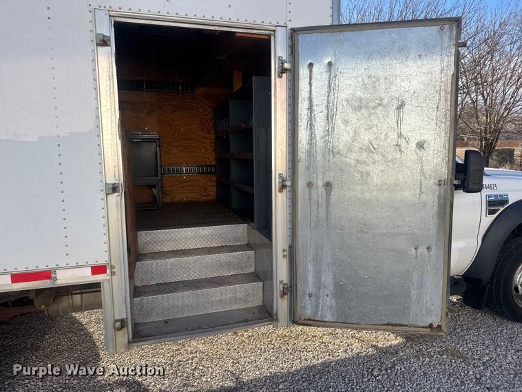 image for item ET1573 2009 Ford F550 box truck