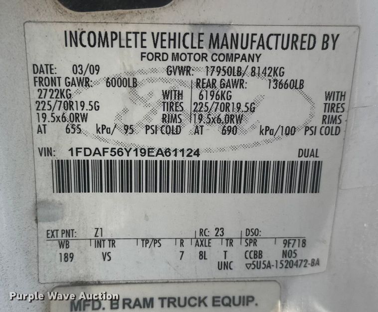 image for item ET1573 2009 Ford F550 box truck