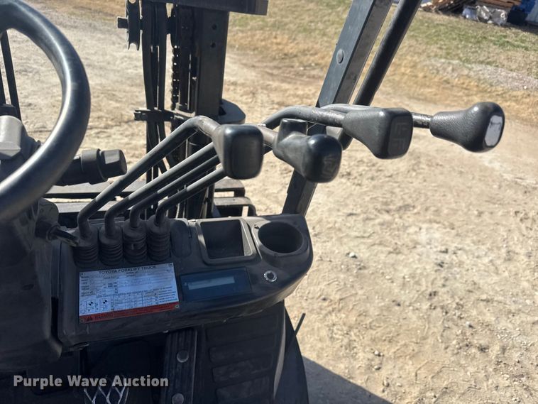 image for item ET1574 Toyota 8FGCU20 forklift