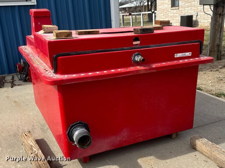 image for item ET1588 (2) water tanks