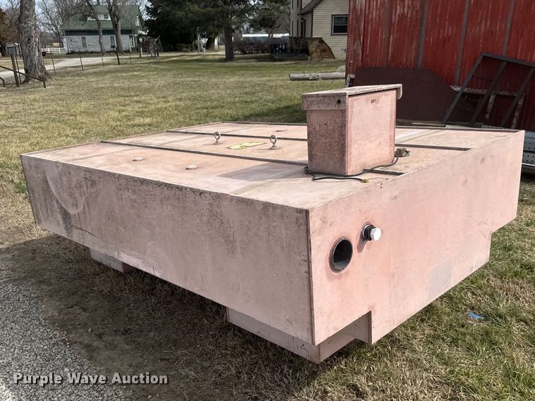 image for item ET1588 (2) water tanks