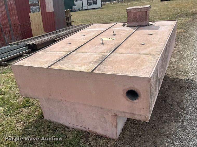 image for item ET1588 (2) water tanks