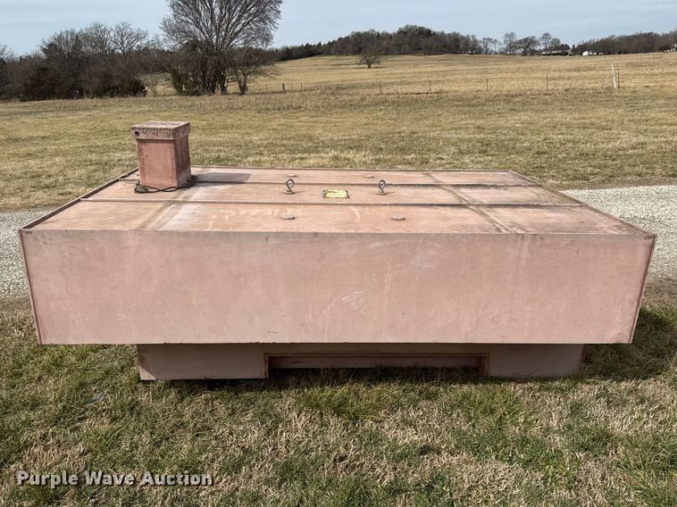 image for item ET1588 (2) water tanks