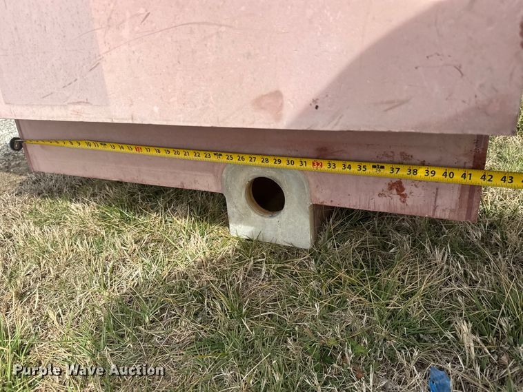 image for item ET1588 (2) water tanks