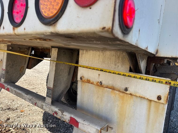 image for item ET1608 2013 Mack LE603 refuse truck