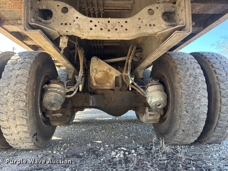 image for item ET1608 2013 Mack LE603 refuse truck