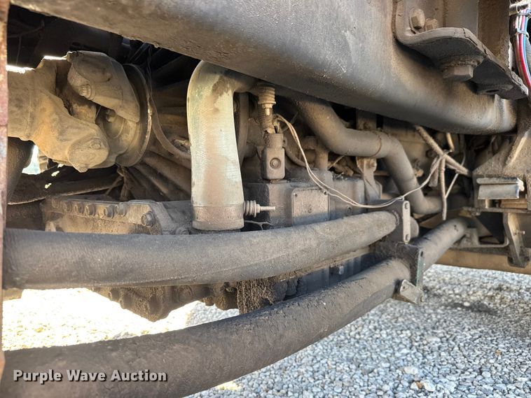 image for item ET1608 2013 Mack LE603 refuse truck