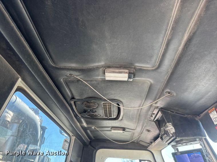 image for item ET1608 2013 Mack LE603 refuse truck