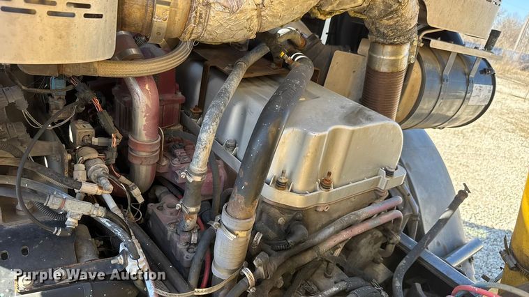 image for item ET1608 2013 Mack LE603 refuse truck