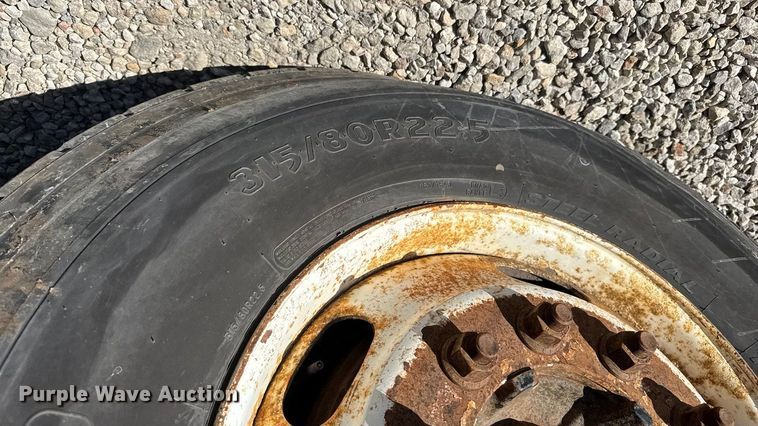 image for item ET1608 2013 Mack LE603 refuse truck