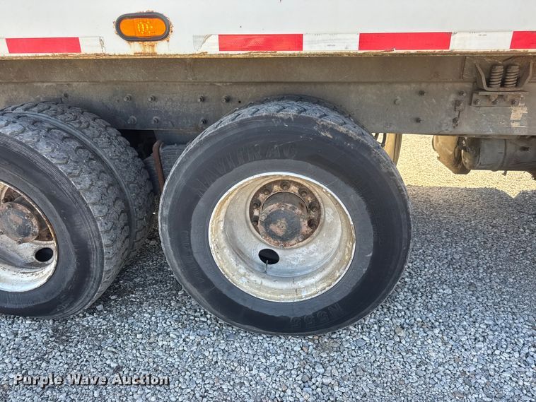 image for item ET1608 2013 Mack LE603 refuse truck