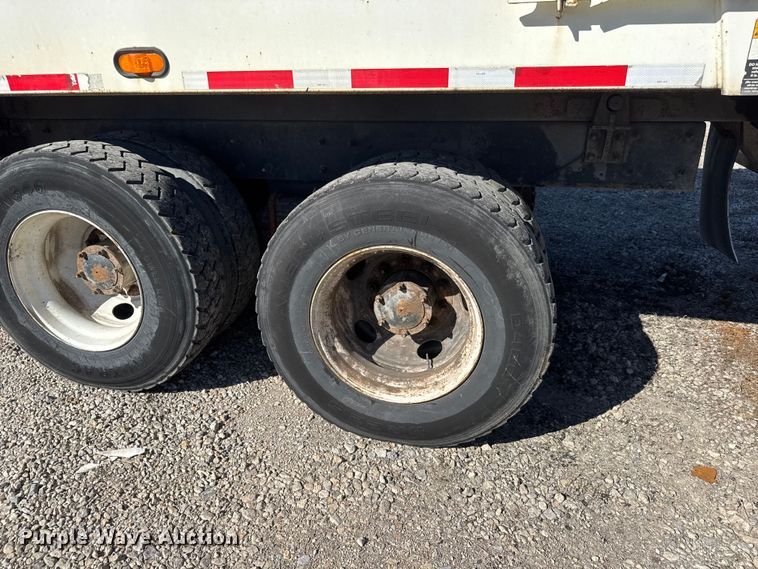 image for item ET1608 2013 Mack LE603 refuse truck