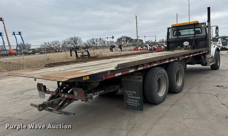 image for item ET1636 2009 Freightliner Business Class M2 rollback truck