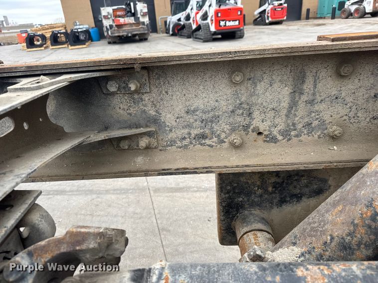 image for item ET1636 2009 Freightliner Business Class M2 rollback truck