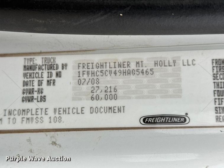 image for item ET1636 2009 Freightliner Business Class M2 rollback truck