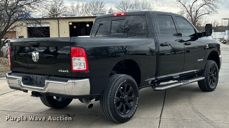 image for item ET6995 2022 RAM 2500 Crew Cab pickup truck