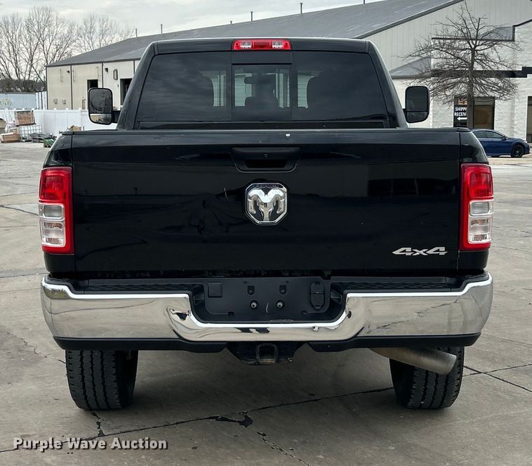 image for item ET6995 2022 RAM 2500 Crew Cab pickup truck