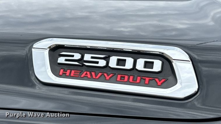 image for item ET6995 2022 RAM 2500 Crew Cab pickup truck