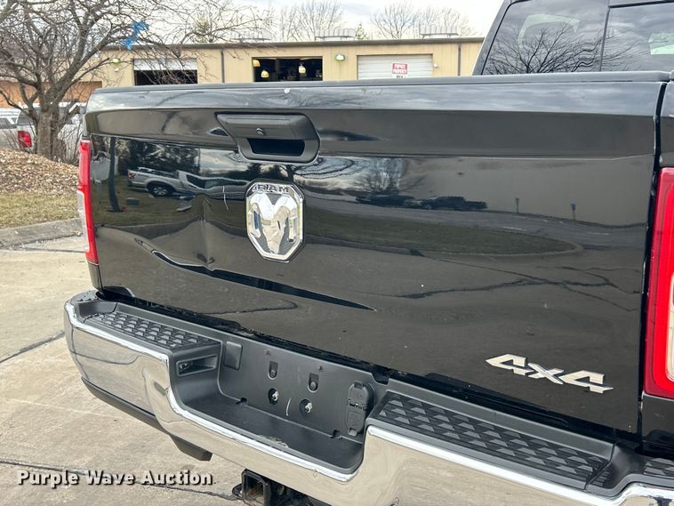 image for item ET6995 2022 RAM 2500 Crew Cab pickup truck