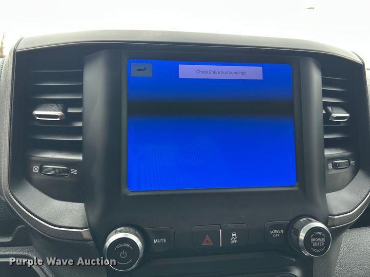 image for item ET6995 2022 RAM 2500 Crew Cab pickup truck