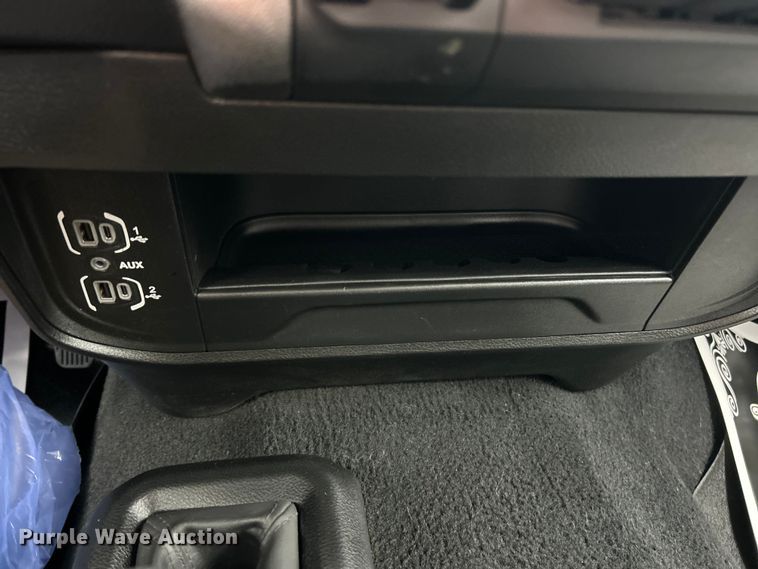 image for item ET6995 2022 RAM 2500 Crew Cab pickup truck