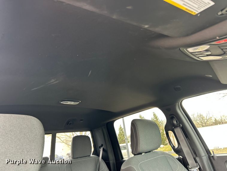 image for item ET6995 2022 RAM 2500 Crew Cab pickup truck