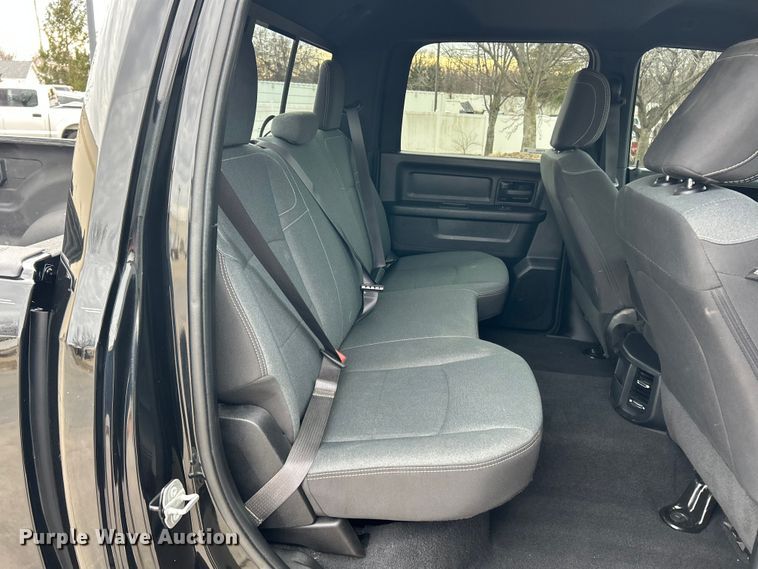 image for item ET6995 2022 RAM 2500 Crew Cab pickup truck