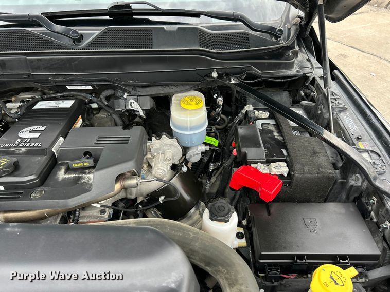 image for item ET6995 2022 RAM 2500 Crew Cab pickup truck