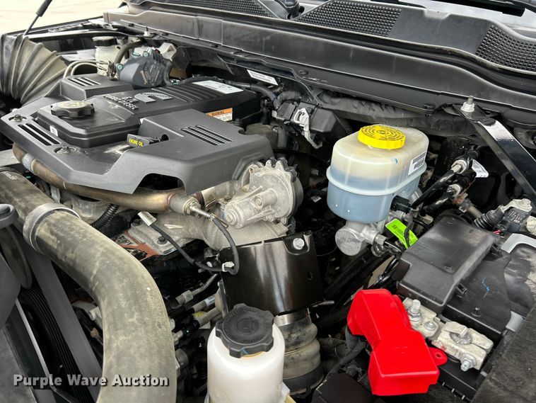 image for item ET6995 2022 RAM 2500 Crew Cab pickup truck