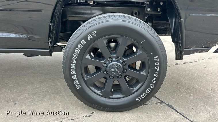 image for item ET6995 2022 RAM 2500 Crew Cab pickup truck