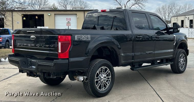 image for item ET6996 2022 Ford F250 Super Duty Crew Cab pickup truck