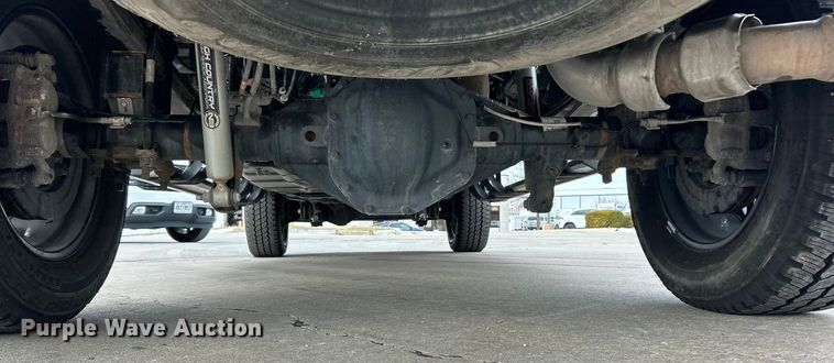 image for item ET6996 2022 Ford F250 Super Duty Crew Cab pickup truck