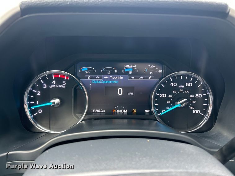 image for item ET6996 2022 Ford F250 Super Duty Crew Cab pickup truck