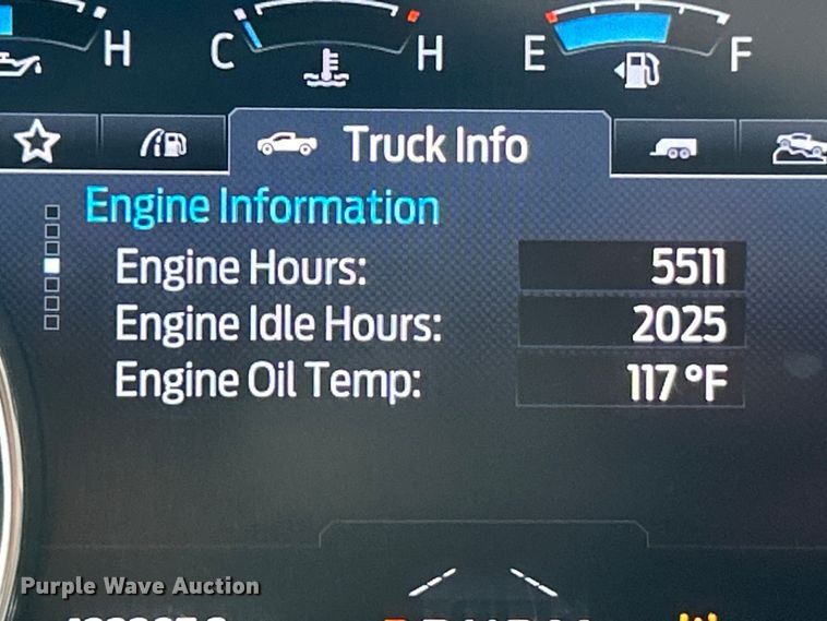 image for item ET6996 2022 Ford F250 Super Duty Crew Cab pickup truck