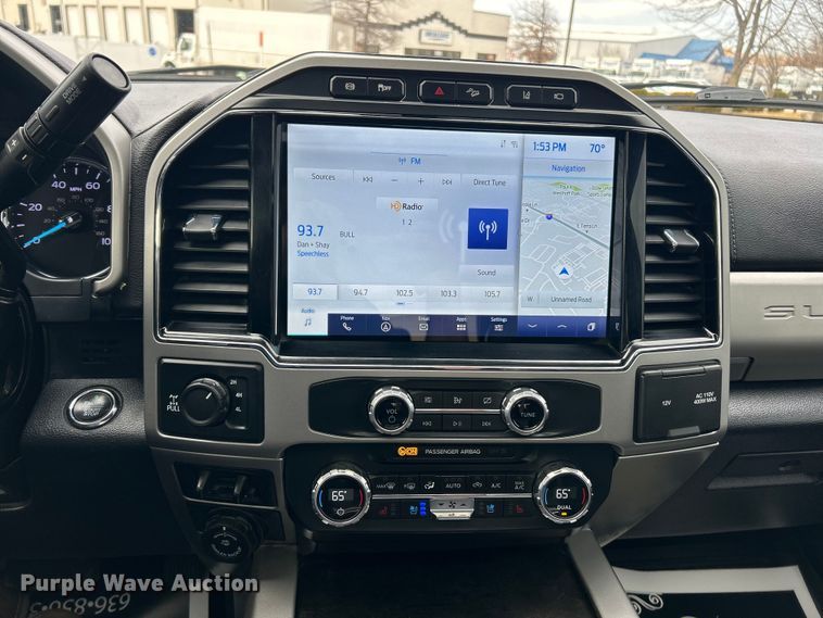 image for item ET6996 2022 Ford F250 Super Duty Crew Cab pickup truck