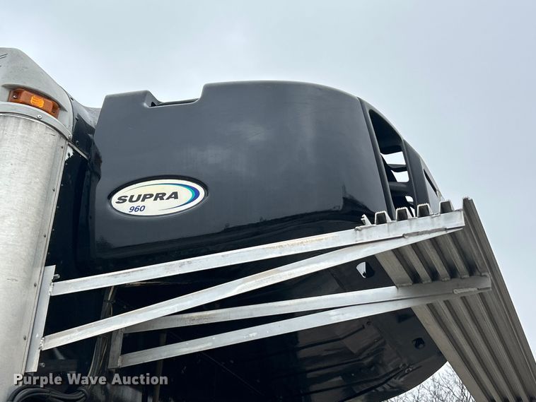 image for item ET7000 2009 Freightliner M2 refrigerated truck