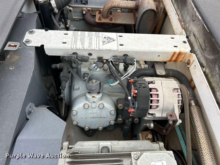 image for item ET7000 2009 Freightliner M2 refrigerated truck