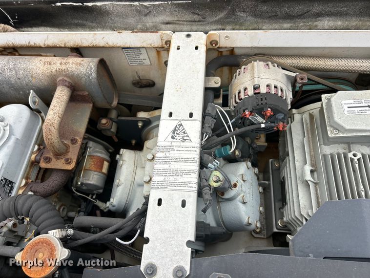 image for item ET7000 2009 Freightliner M2 refrigerated truck