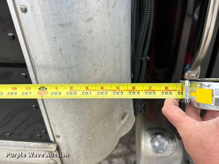 image for item ET7000 2009 Freightliner M2 refrigerated truck