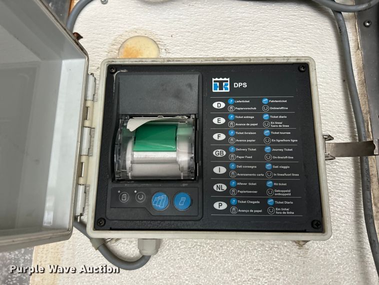 image for item ET7000 2009 Freightliner M2 refrigerated truck